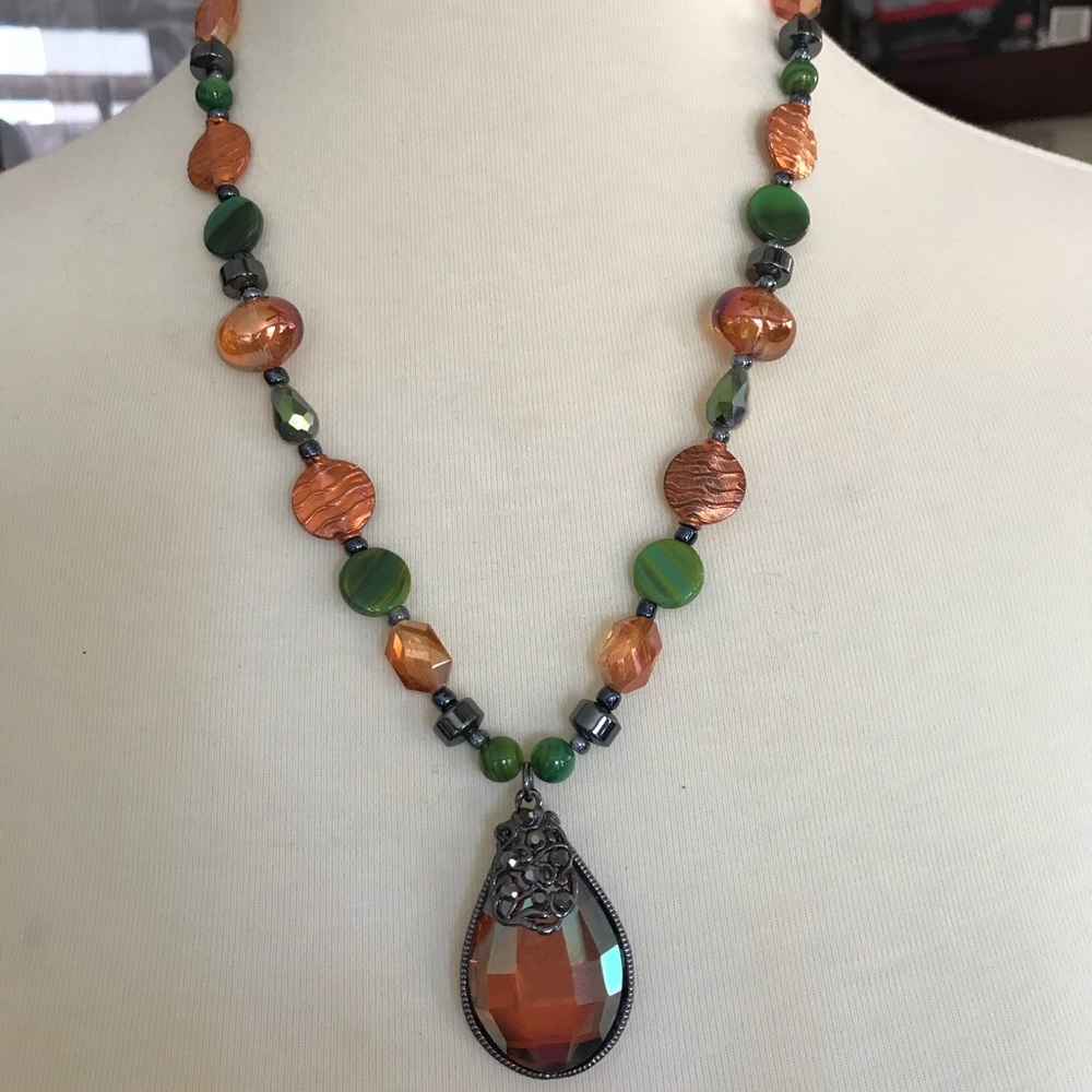 Stunning Hematite & Crystal Necklace - Picture 1 of 6